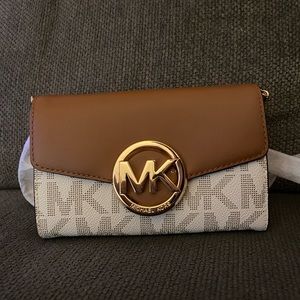 Michael Kors Hudson large phone crossbody bag